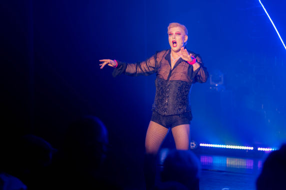 Dave als MC vanderWal in Urania Theater in Keulen